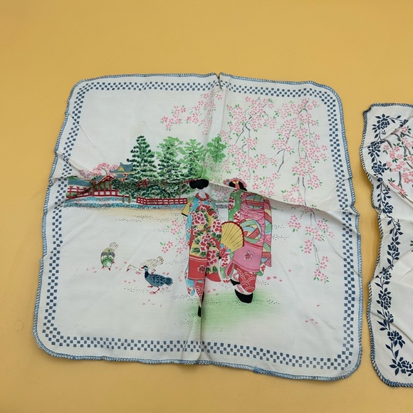 Vintage silk geisha Japanese handkerchiefs, Asian, oriental - Picture 3 of 8